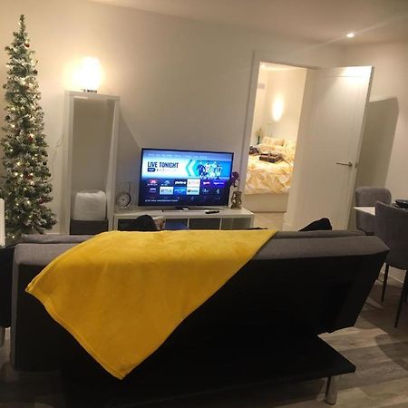 Stylish Apartment, Beach & Town 2 Min Walk 본머스 외부 사진