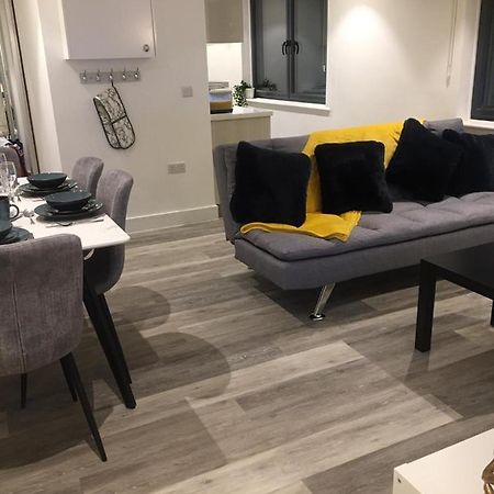 Stylish Apartment, Beach & Town 2 Min Walk 본머스 외부 사진